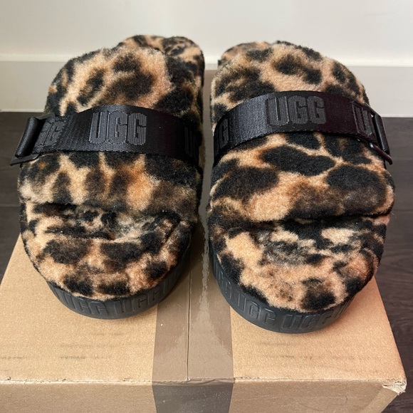 Ugg Fluffita Sandal - Picture 3 of 7